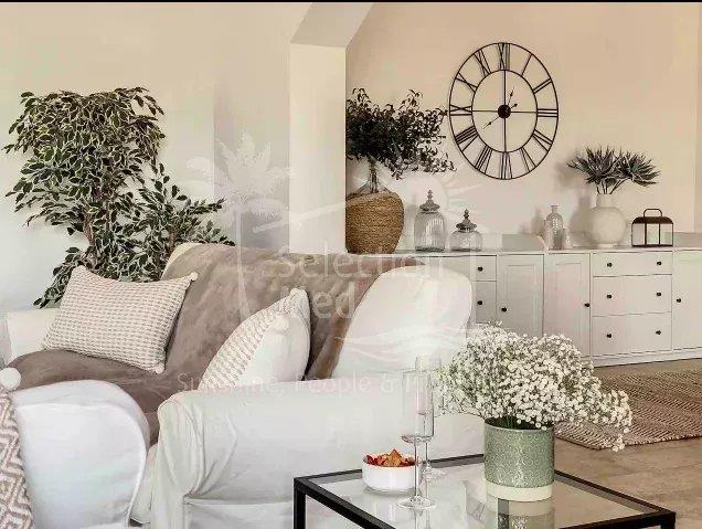 Image No.3-6 Bed House for sale