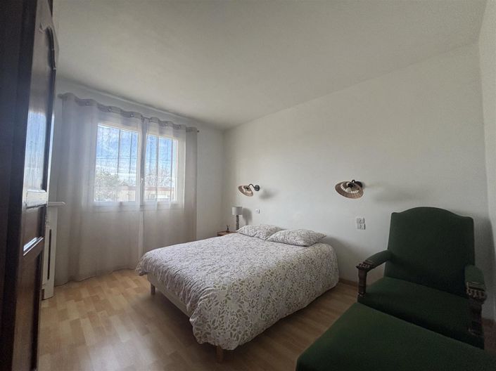 Image No.13-3 Bed House for sale