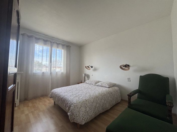 Image No.13-3 Bed House for sale