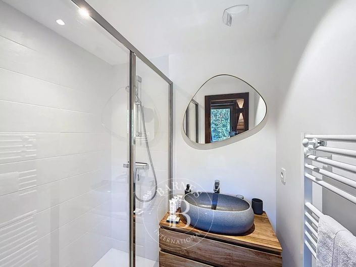 Image No.32-5 Bed Apartment for sale