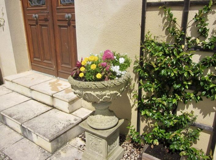 Image No.12-5 Bed House for sale