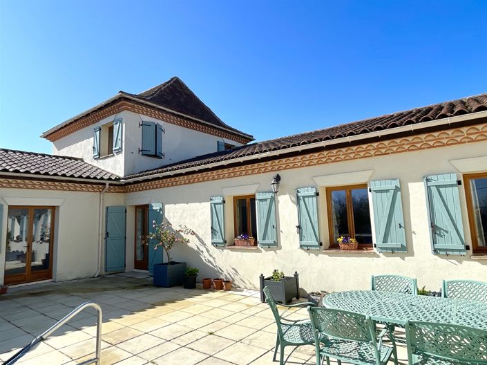 Image No.15-5 Bed House for sale