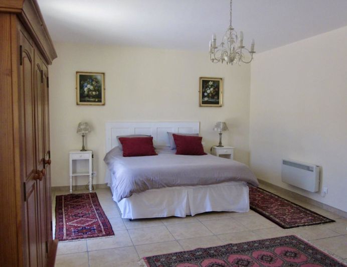 Image No.7-5 Bed House for sale