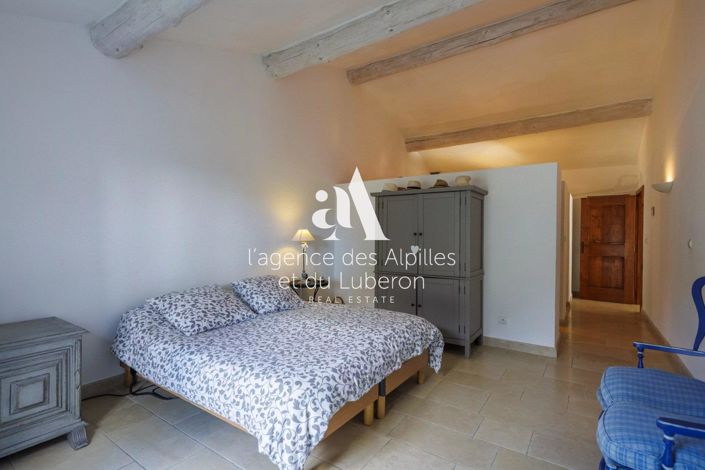 Image No.9-5 Bed House for sale