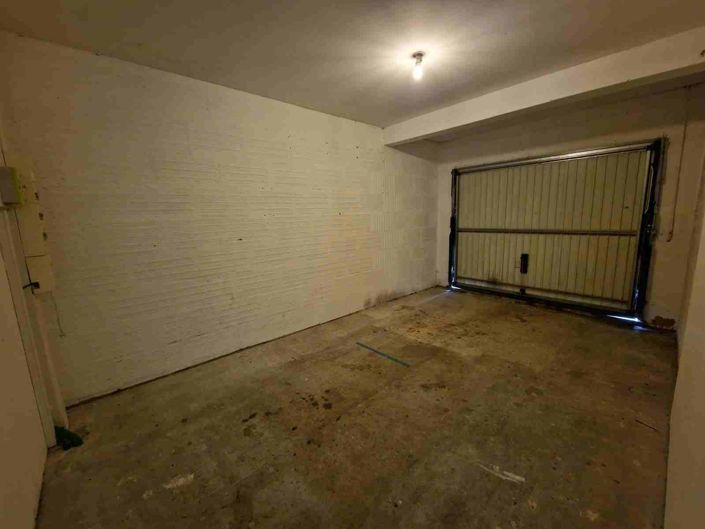 Image No.12-2 Bed House for sale