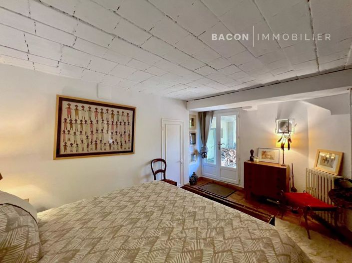Image No.15-3 Bed House for sale