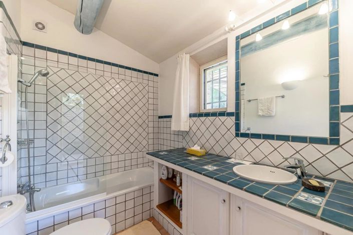 Image No.14-6 Bed House for sale