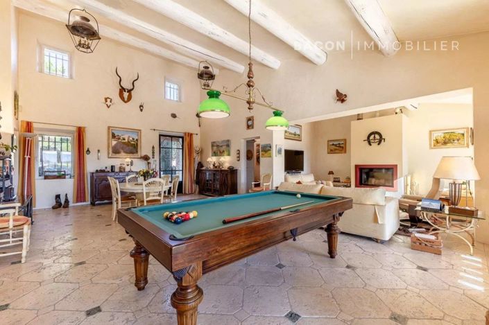 Image No.6-6 Bed House for sale