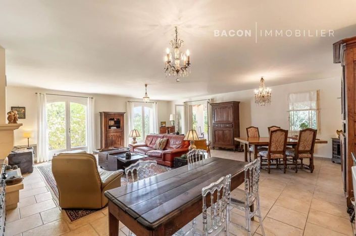 Image No.6-4 Bed House for sale