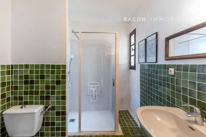 Image No.9-3 Bed House for sale