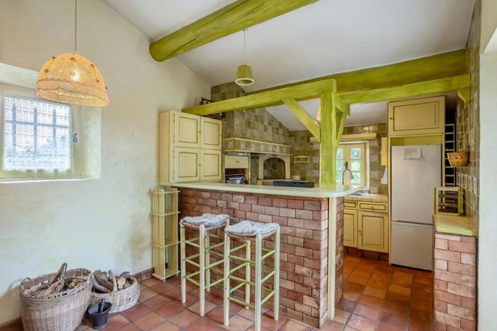 Image No.6-4 Bed House for sale