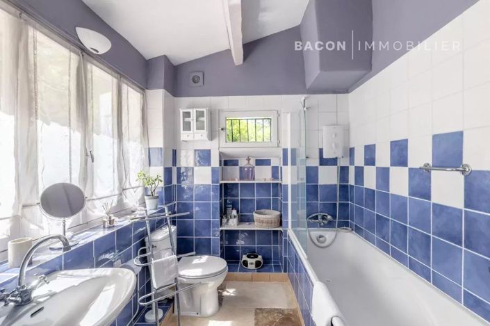 Image No.16-2 Bed House for sale