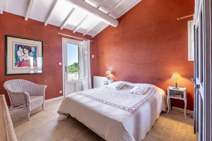 Image No.11-6 Bed House for sale