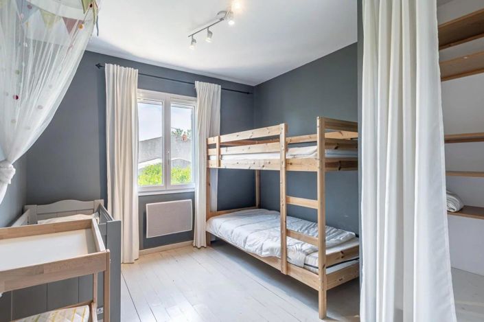 Image No.12-5 Bed House for sale