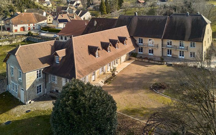 Image No.10-Propriété de 7 chambres à vendre à Château-Chalon