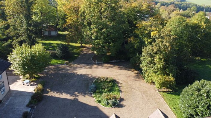 Image No.2-Propriété de 7 chambres à vendre à Château-Chalon