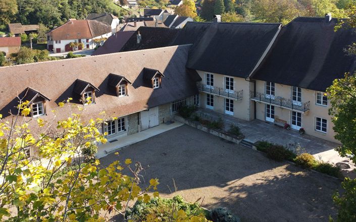 Image No.3-Propriété de 7 chambres à vendre à Château-Chalon