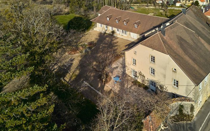 Image No.4-Propriété de 7 chambres à vendre à Château-Chalon