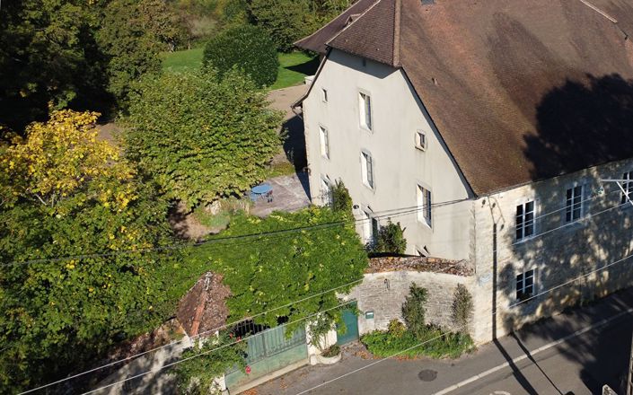 Image No.4-Propriété de 7 chambres à vendre à Château-Chalon