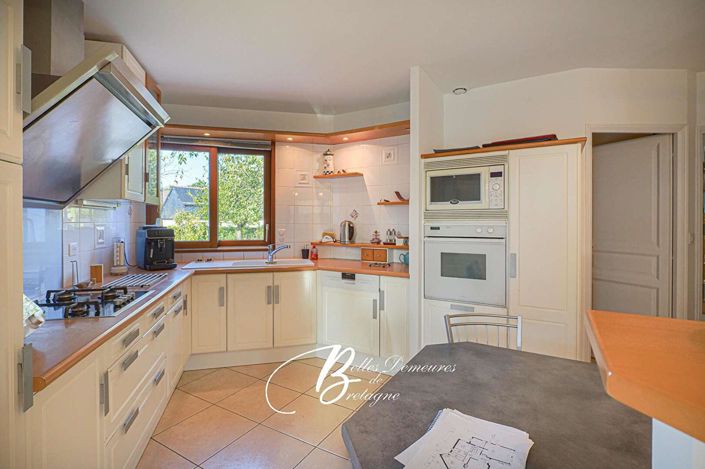 Image No.10-5 Bed House for sale