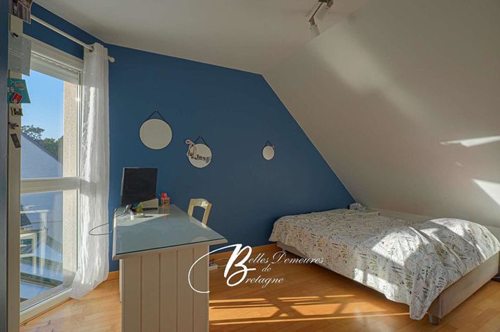 Image No.17-5 Bed House for sale