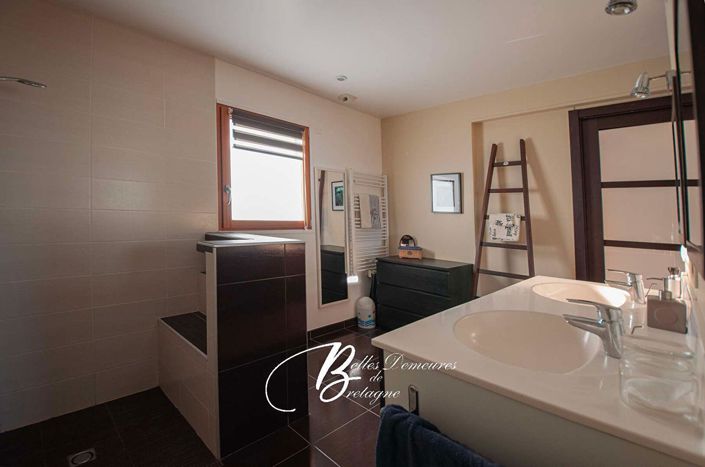 Image No.12-4 Bed House for sale