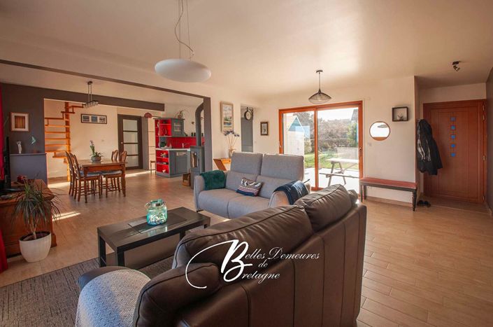 Image No.5-4 Bed House for sale