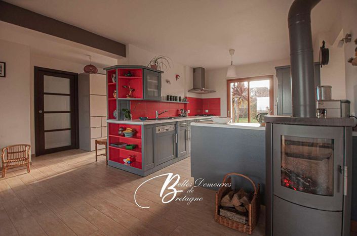 Image No.8-4 Bed House for sale