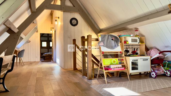 Image No.12-3 Bed Property for sale