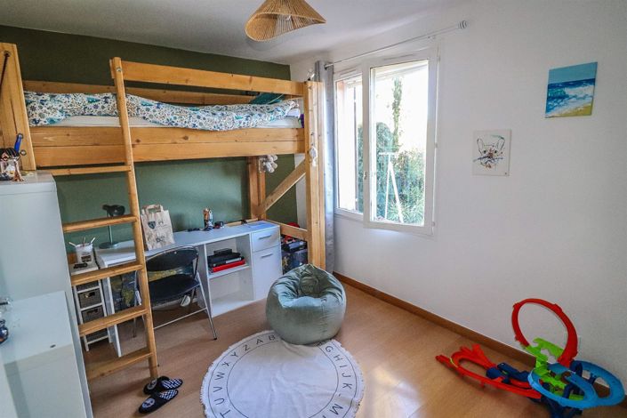 Image No.14-3 Bed House for sale