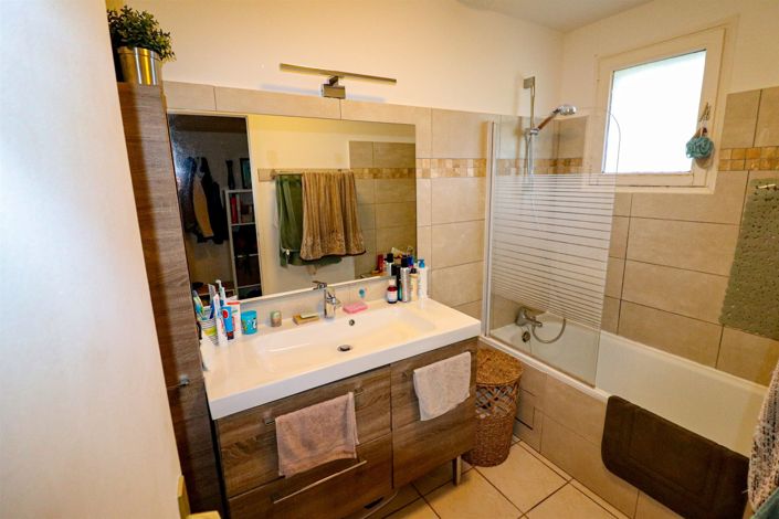 Image No.16-3 Bed House for sale
