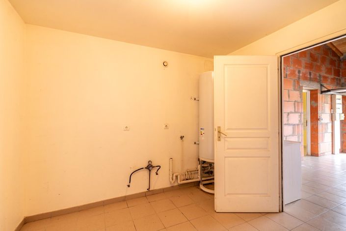 Image No.14-3 Bed House for sale