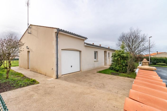 Image No.19-3 Bed House for sale