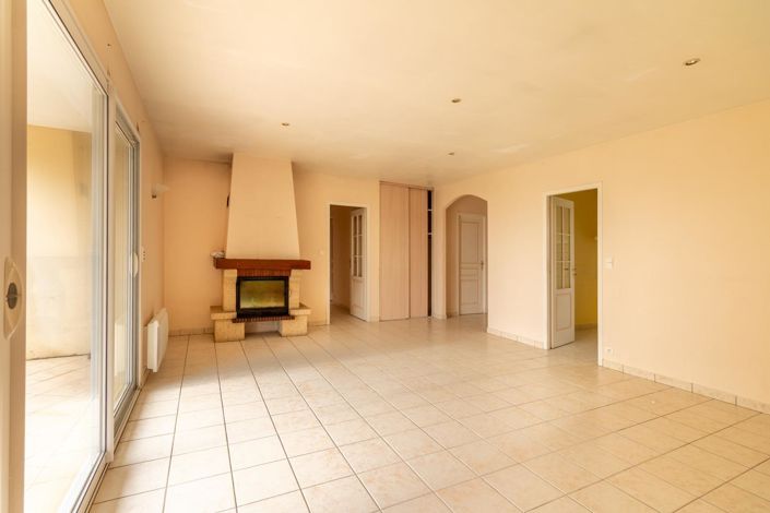 Image No.6-3 Bed House for sale