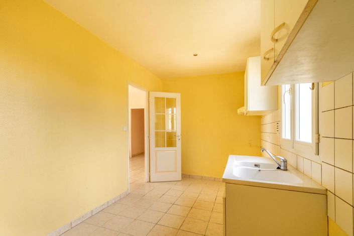 Image No.8-3 Bed House for sale