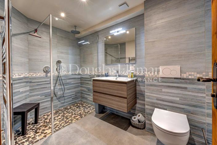 Image No.19-7 Bed House for sale