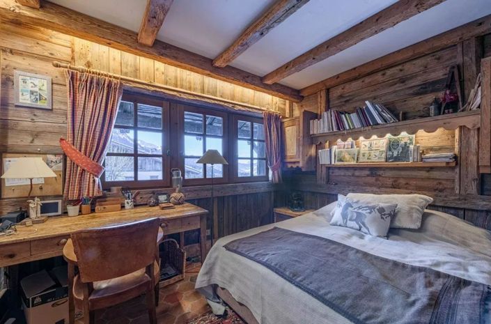 Image No.17-4 Bed House for sale