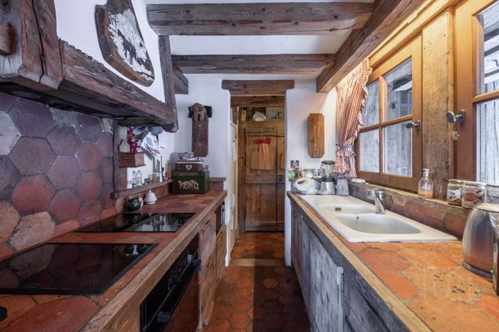 Image No.34-4 Bed House for sale