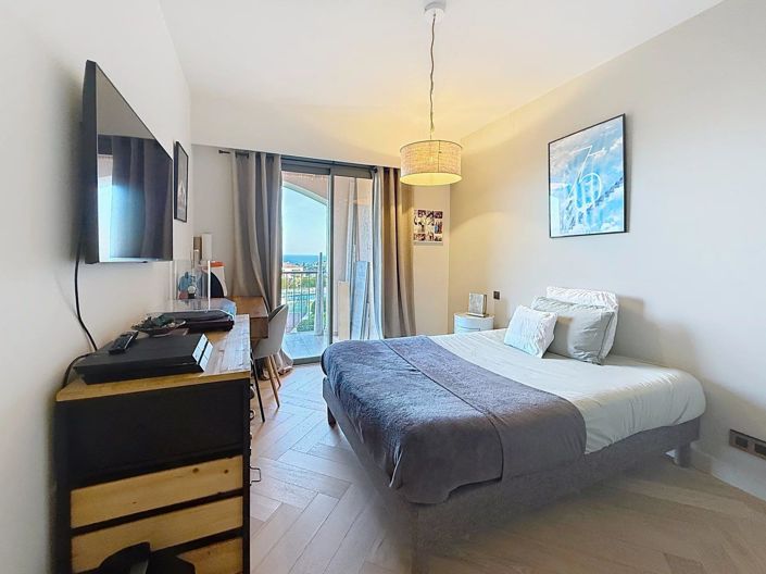 Image No.12-4 Bed Apartment for sale