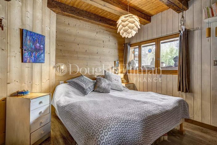 Image No.12-2 Bed House for sale