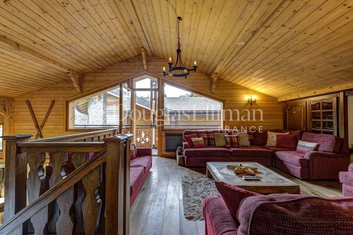 Image No.7-7 Bed House for sale