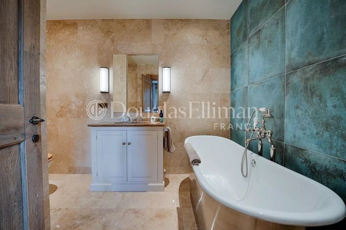 Image No.13-5 Bed House for sale