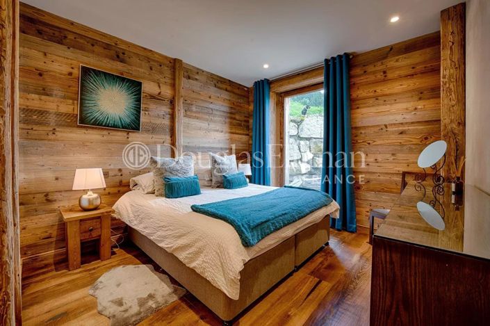 Image No.16-5 Bed House for sale