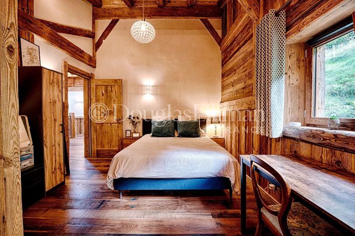Image No.20-5 Bed House for sale