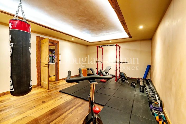 Image No.24-5 Bed House for sale