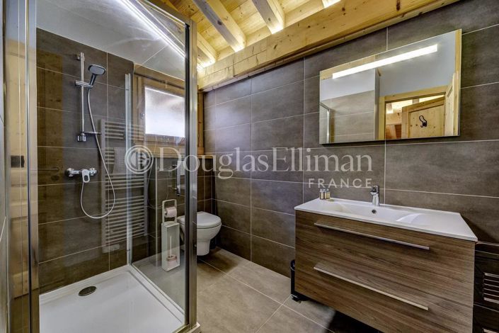 Image No.22-5 Bed House for sale