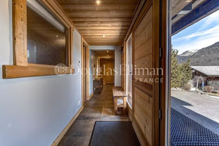 Image No.23-5 Bed House for sale