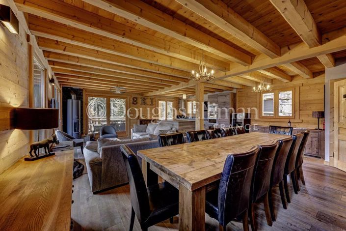 Image No.8-5 Bed House for sale