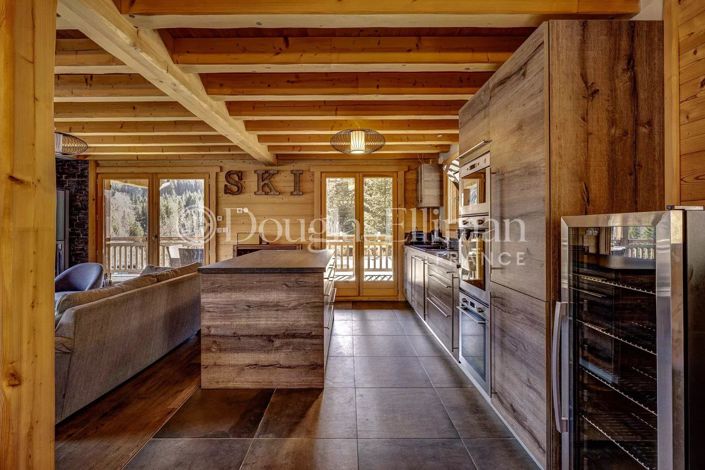 Image No.9-5 Bed House for sale