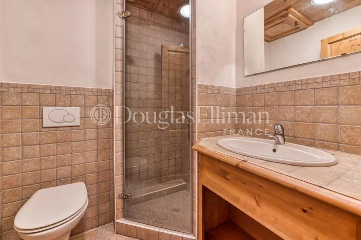 Image No.10-2 Bed Apartment for sale